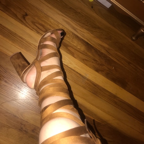 Shoes - Picture 2 of 4